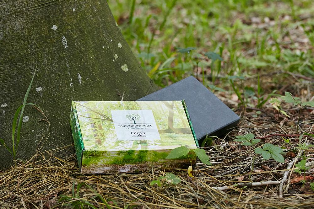 Skovbegravelse mindeplader