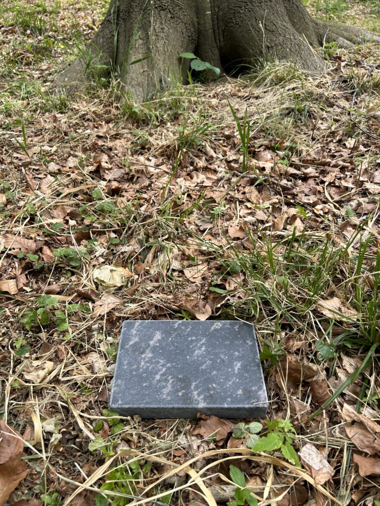 Genbrugssten_Paradisbakke granit